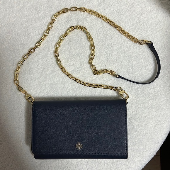 Tory Burch Wallet on Chain - Picture 1 of 8